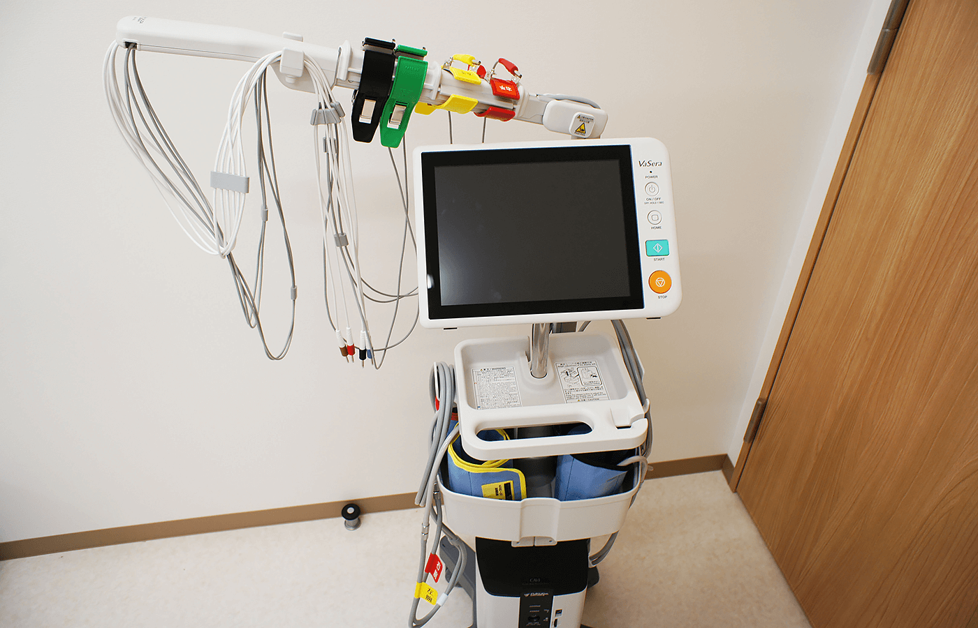心電計一体型 血圧脈波検査装置